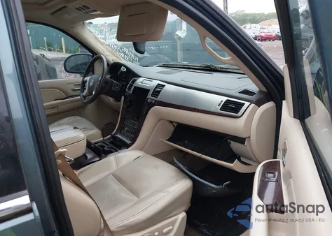 2008 Cadillac Escalade Standard z USA, uszkodzony, nr VIN 1GYFK63848R101276